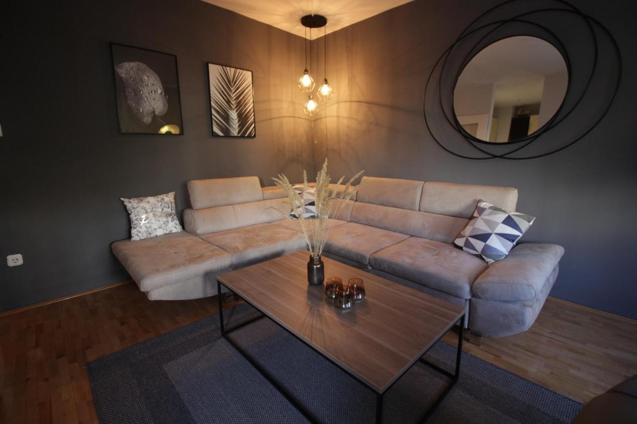 Nordlys Apartment ทูซลา ภายนอก รูปภาพ