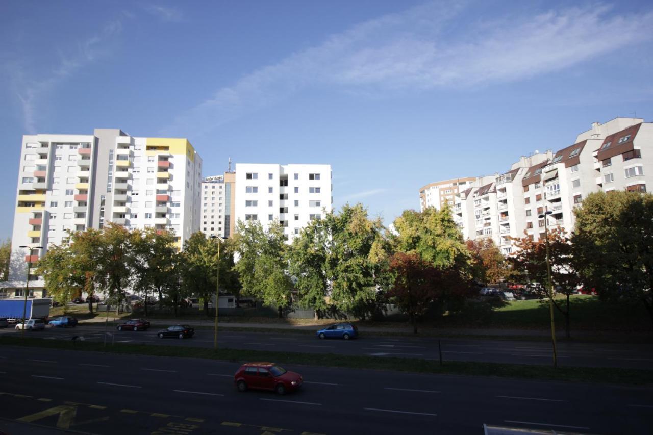 Nordlys Apartment ทูซลา ภายนอก รูปภาพ